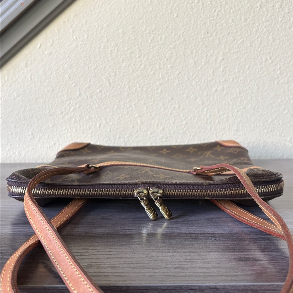 Louis Vuitton Authentic Vintage Coussin Bag Monogram Canvas GM - Picture 15 of 16